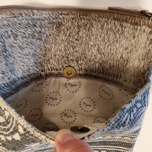 Myra Bag - Cross-Body Style - Picture 3 of 9